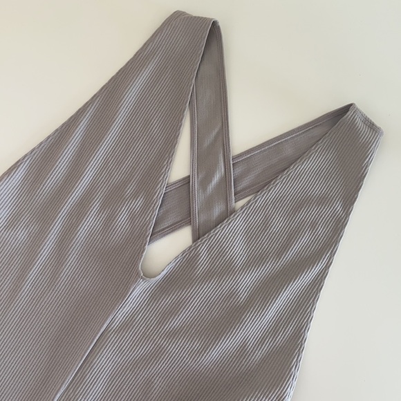 New Spalding womens Seamless Deep V-neck Bodysuit - Picture 4 of 7